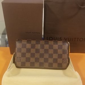 💯Authentic LV Zippy Wallet - Damier Ebene